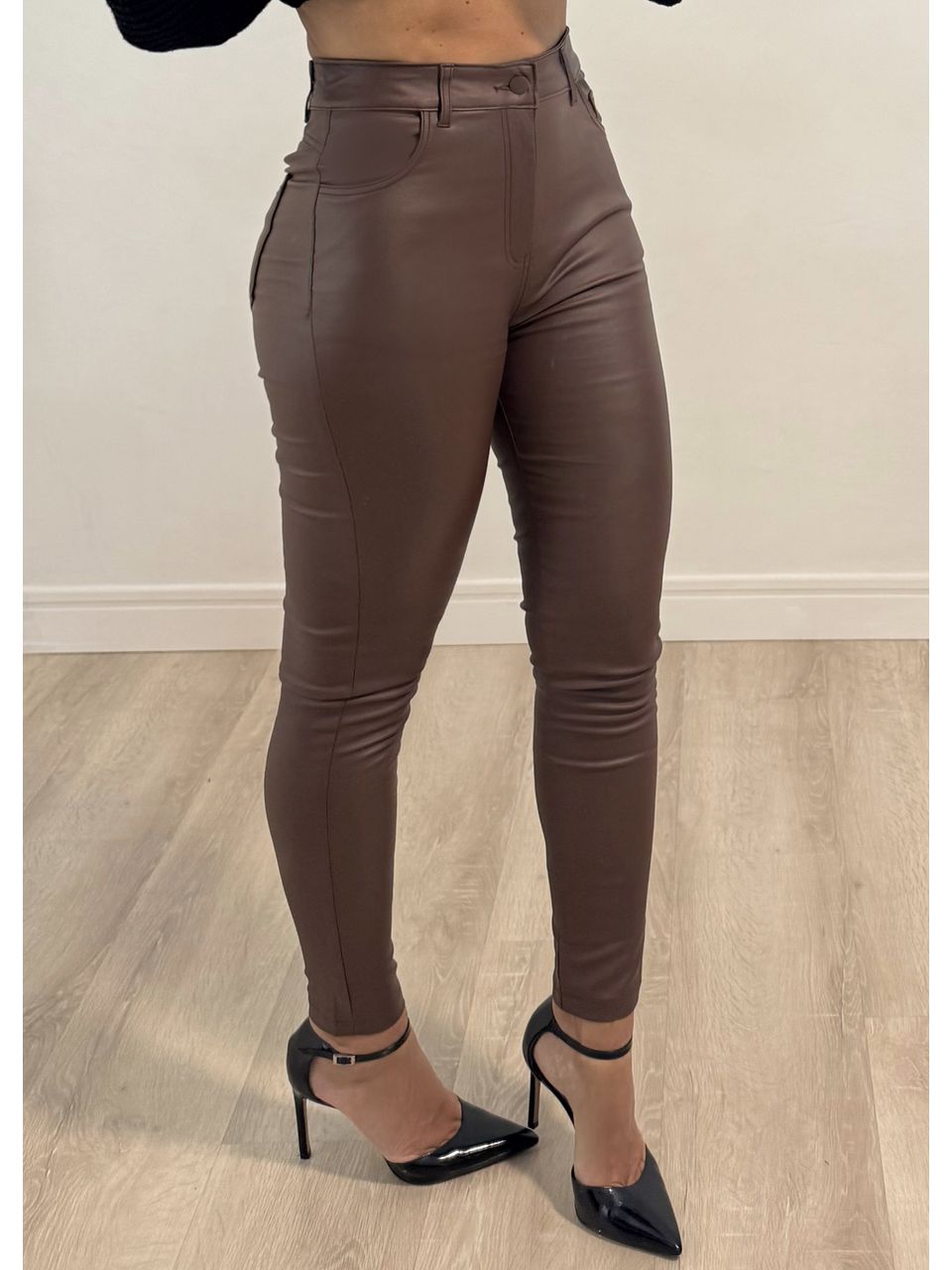 Calça Resinada Slim