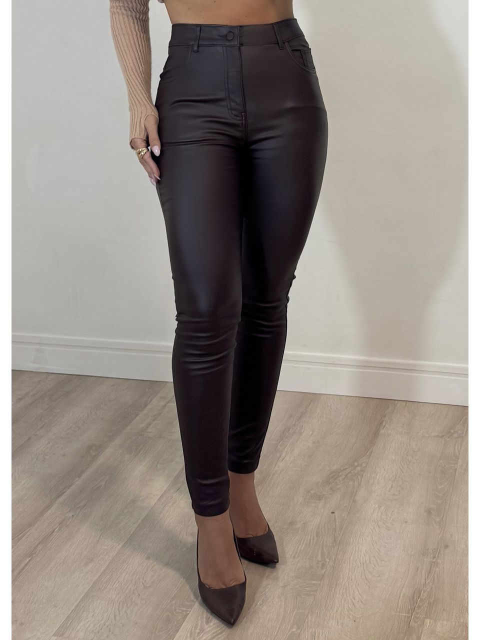 Calça Resinada Slim