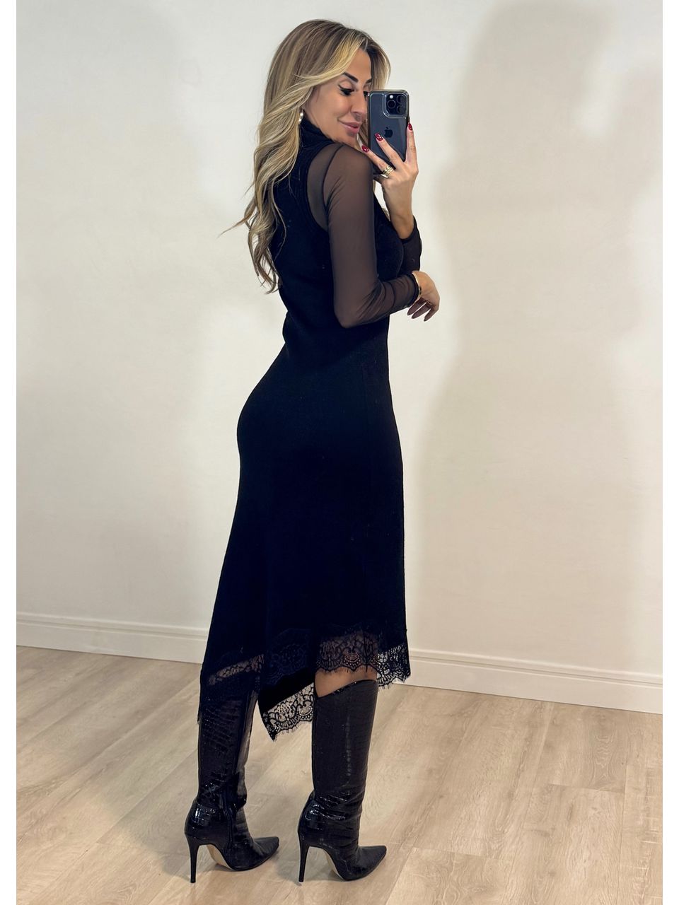 Vestido Tricot Mousse Assimétrico