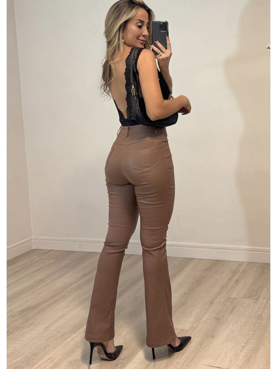 Calça Resinada Talita