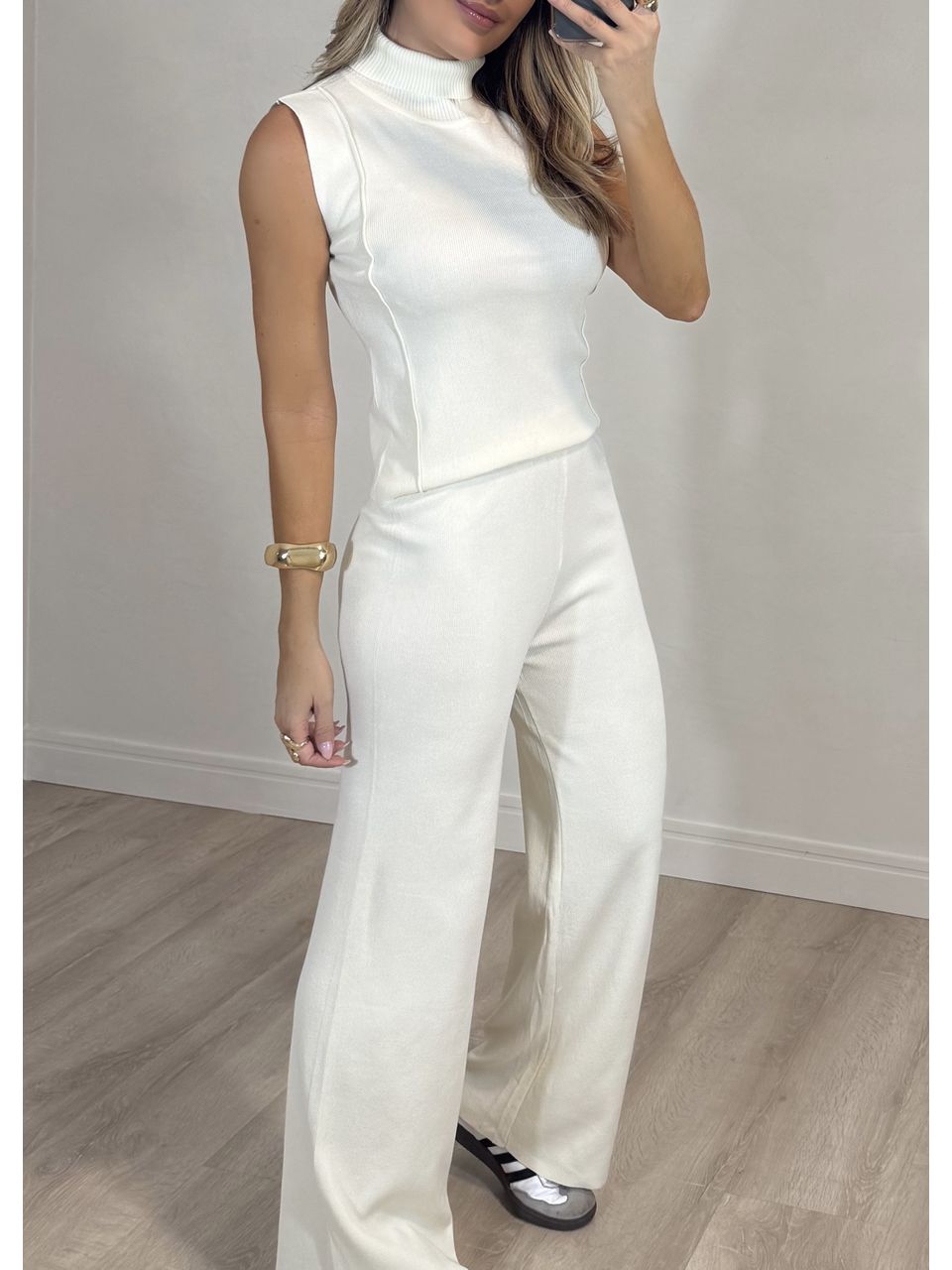 Conjunto Modal Silvia