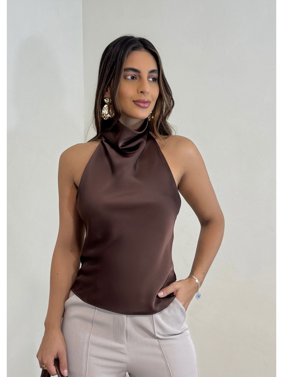 Blusa Acetinada Zahra - 5200 - MADONNA BASIC