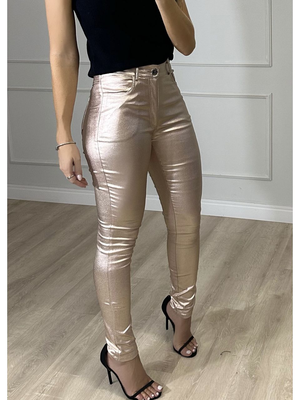 Calça Resinada Metálica