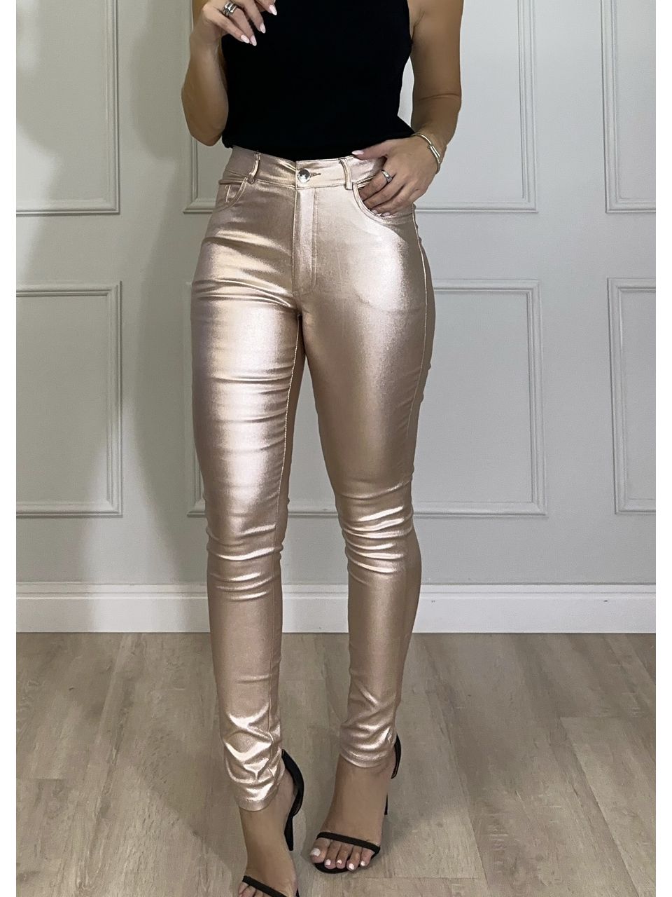 Calça Resinada Metálica