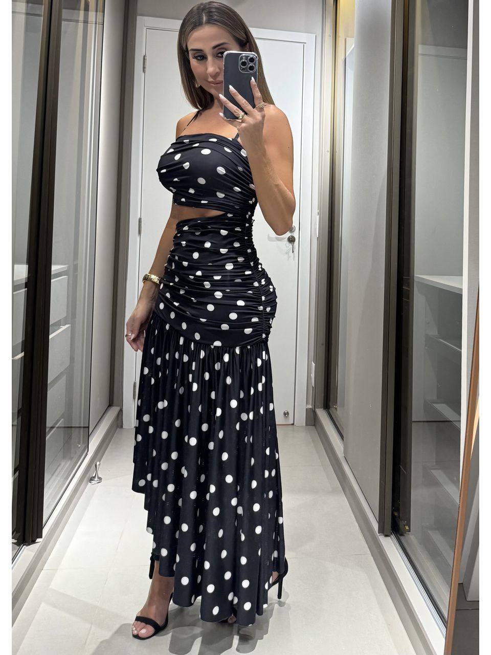 Vestido Poá com recortes 