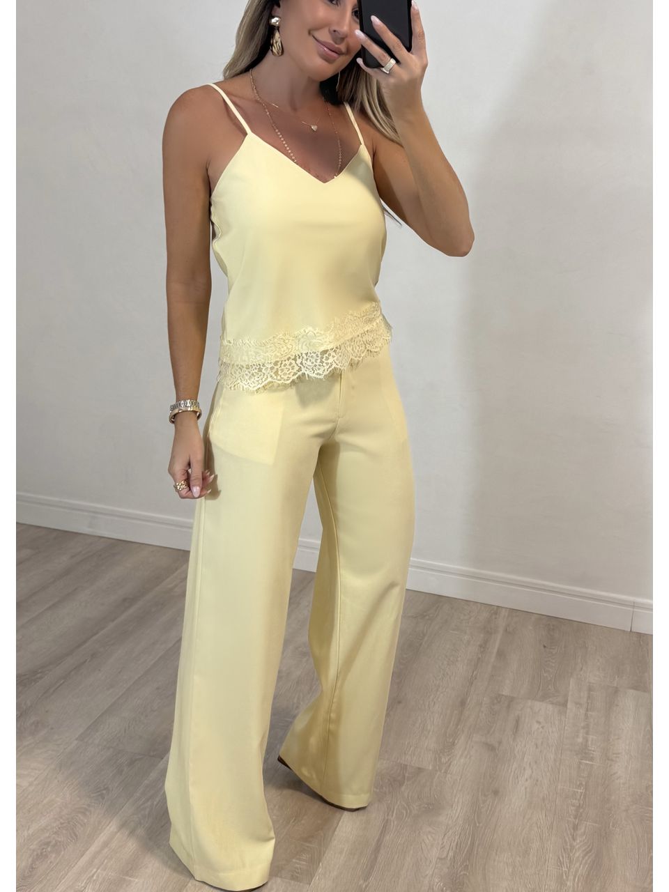 Conjunto Renda Stella