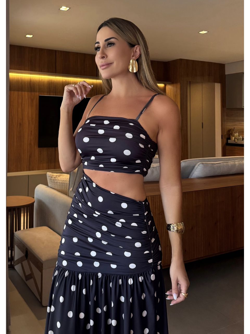 Vestido Poá com recortes 