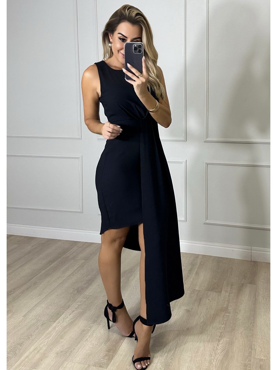 Vestido Assimétrico Virgínia