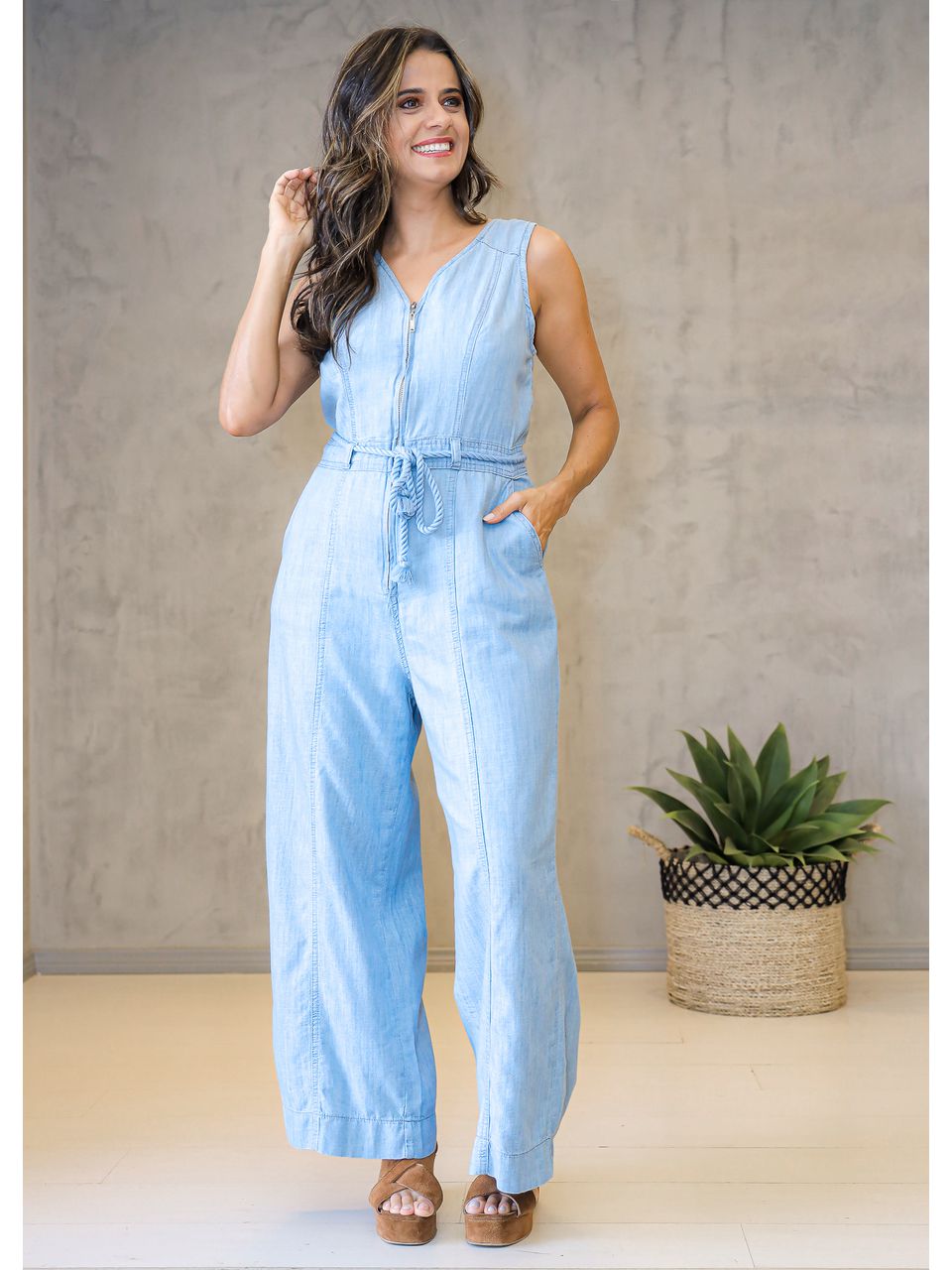 macacao com decote em V JEANS LEZ A LEZ