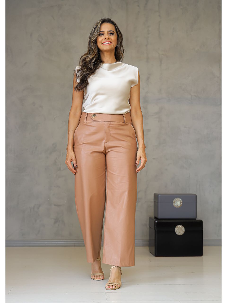 calça courino CAQUI