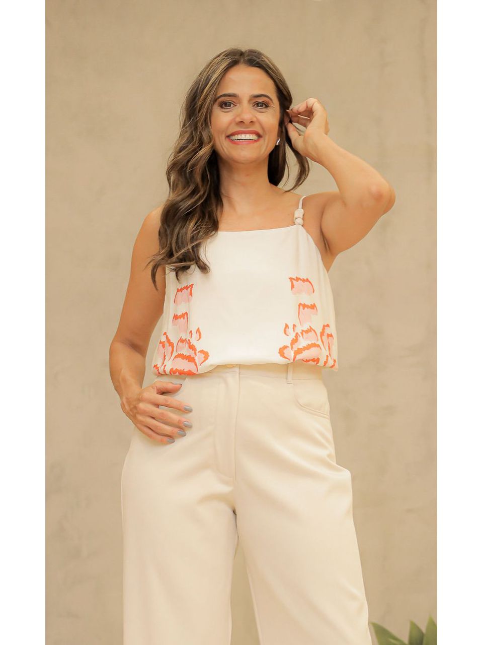 blusa estampadsa com detalhe na alça LEZ A LEZ BEGE