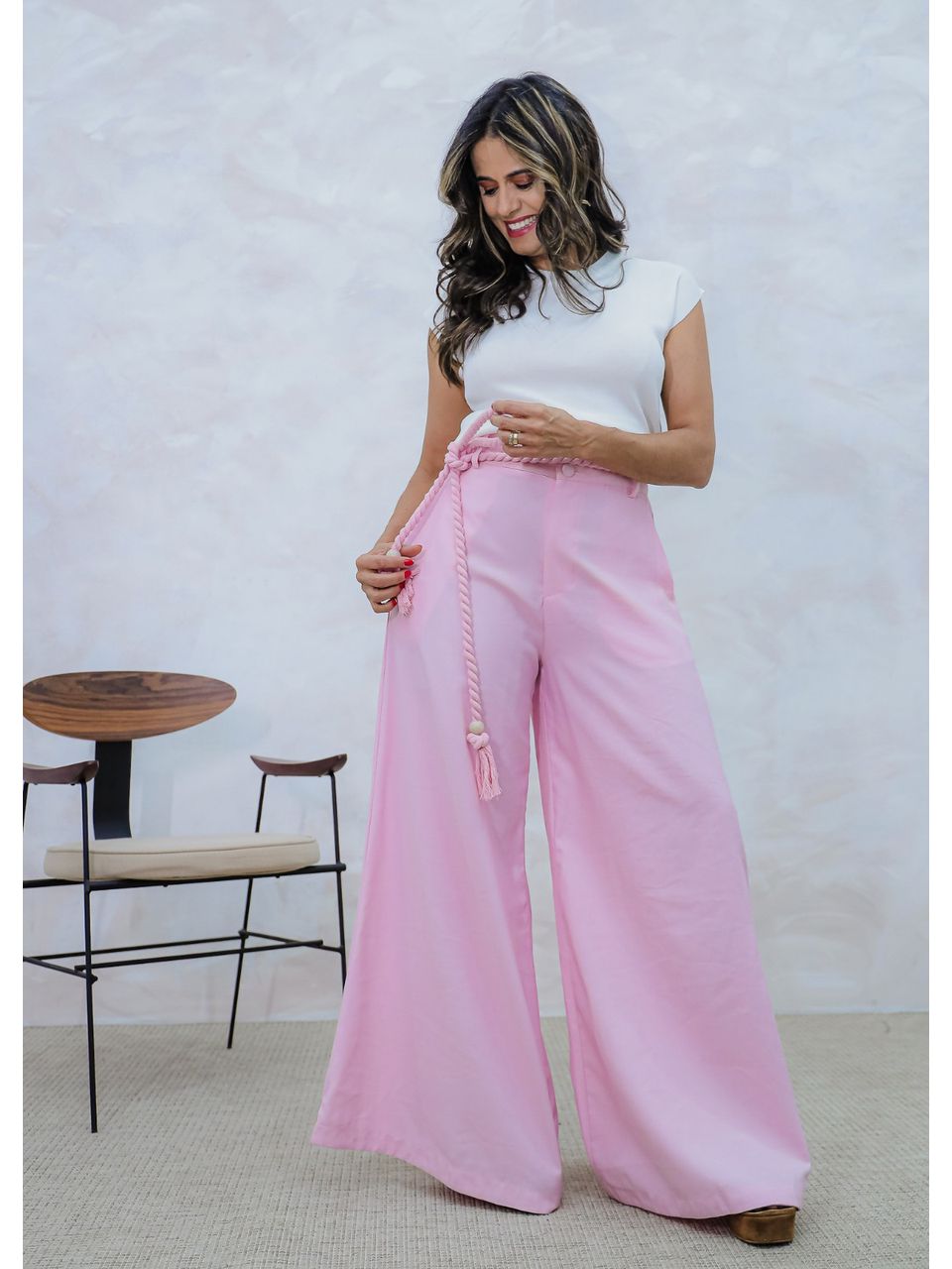 calça pantalona com cinto cordão ROSA