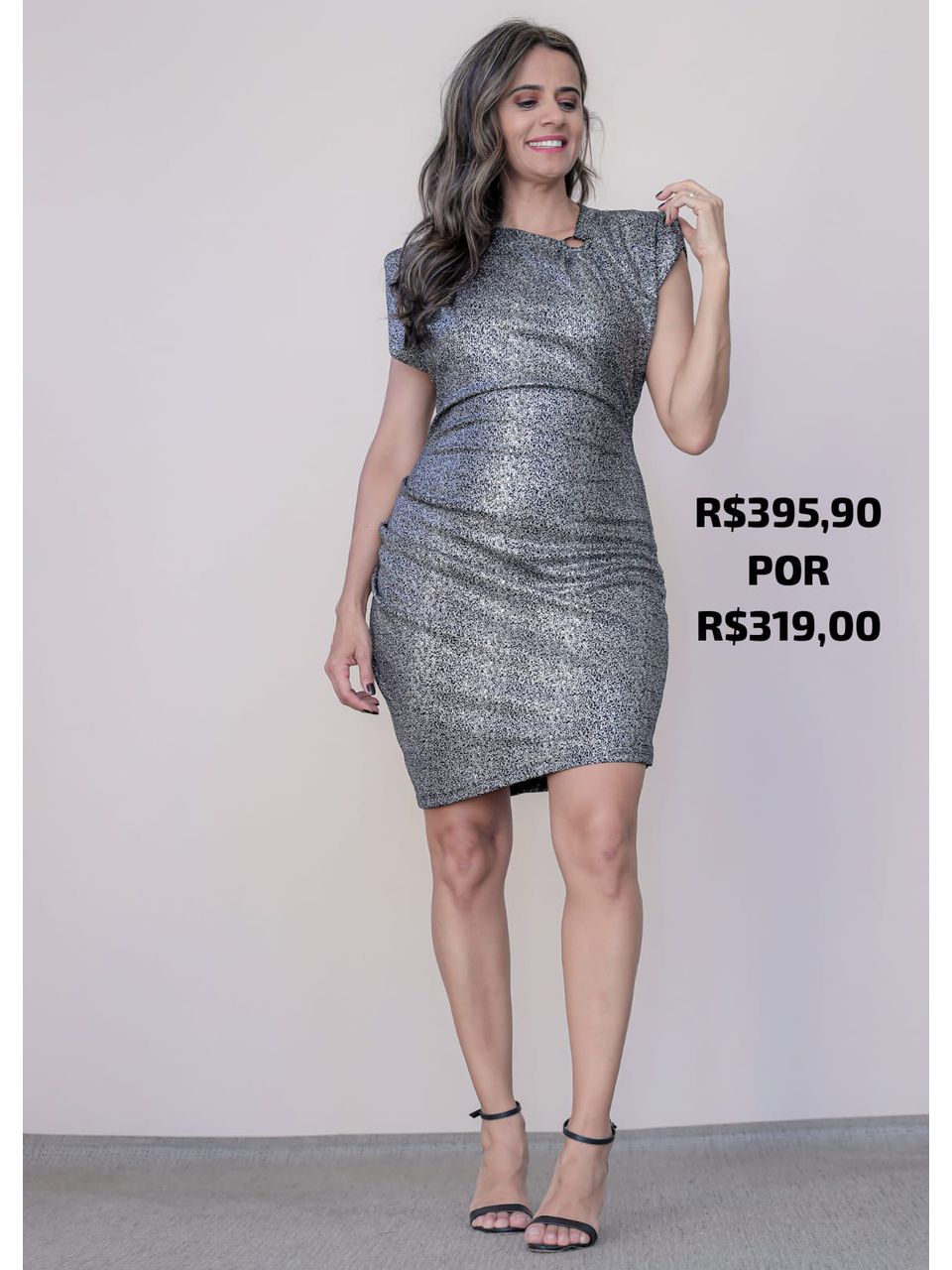 vestido metalizado CINZA