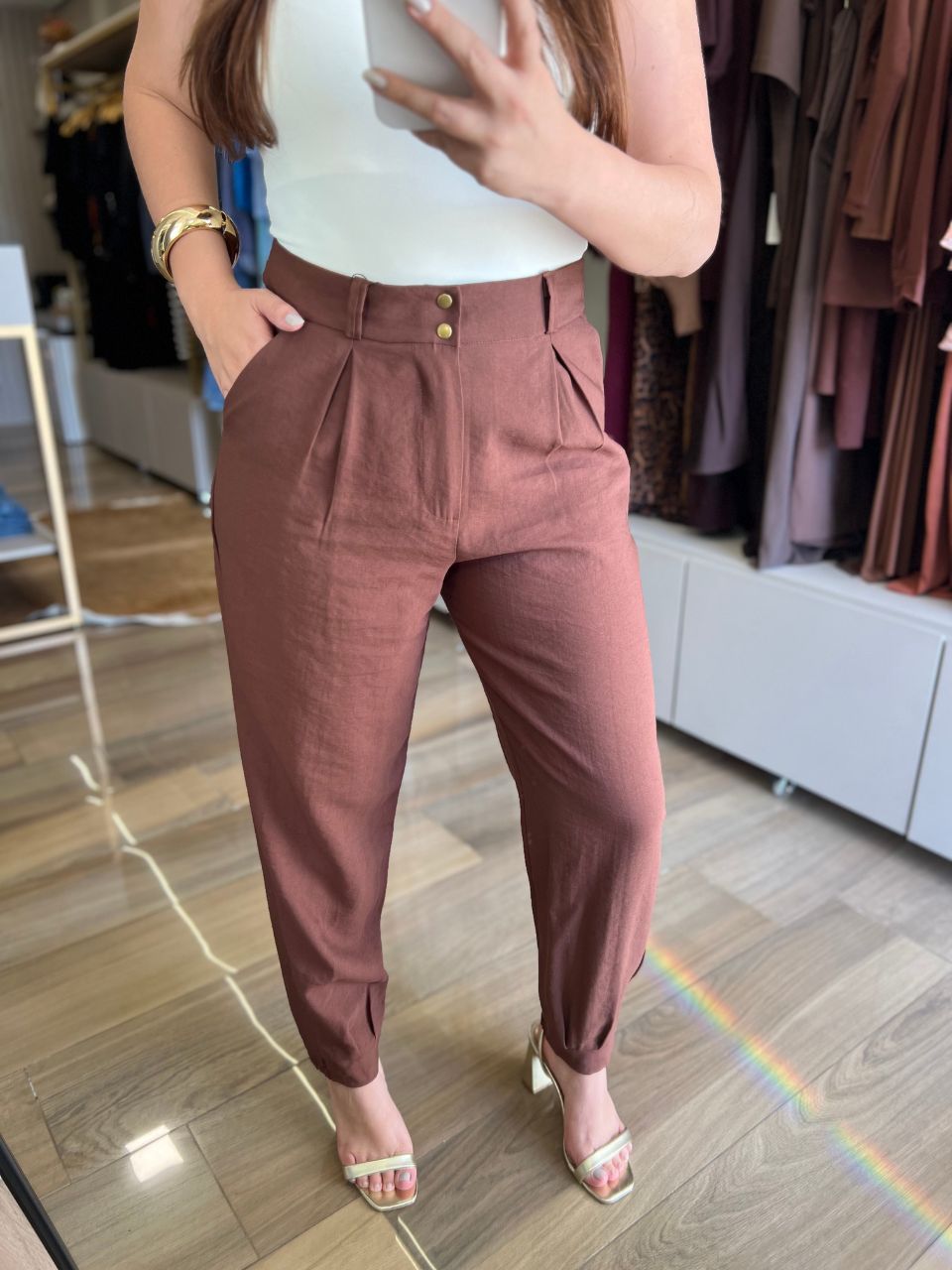 Calça Cenoura Naomi Marrom - TS Moda Feminina