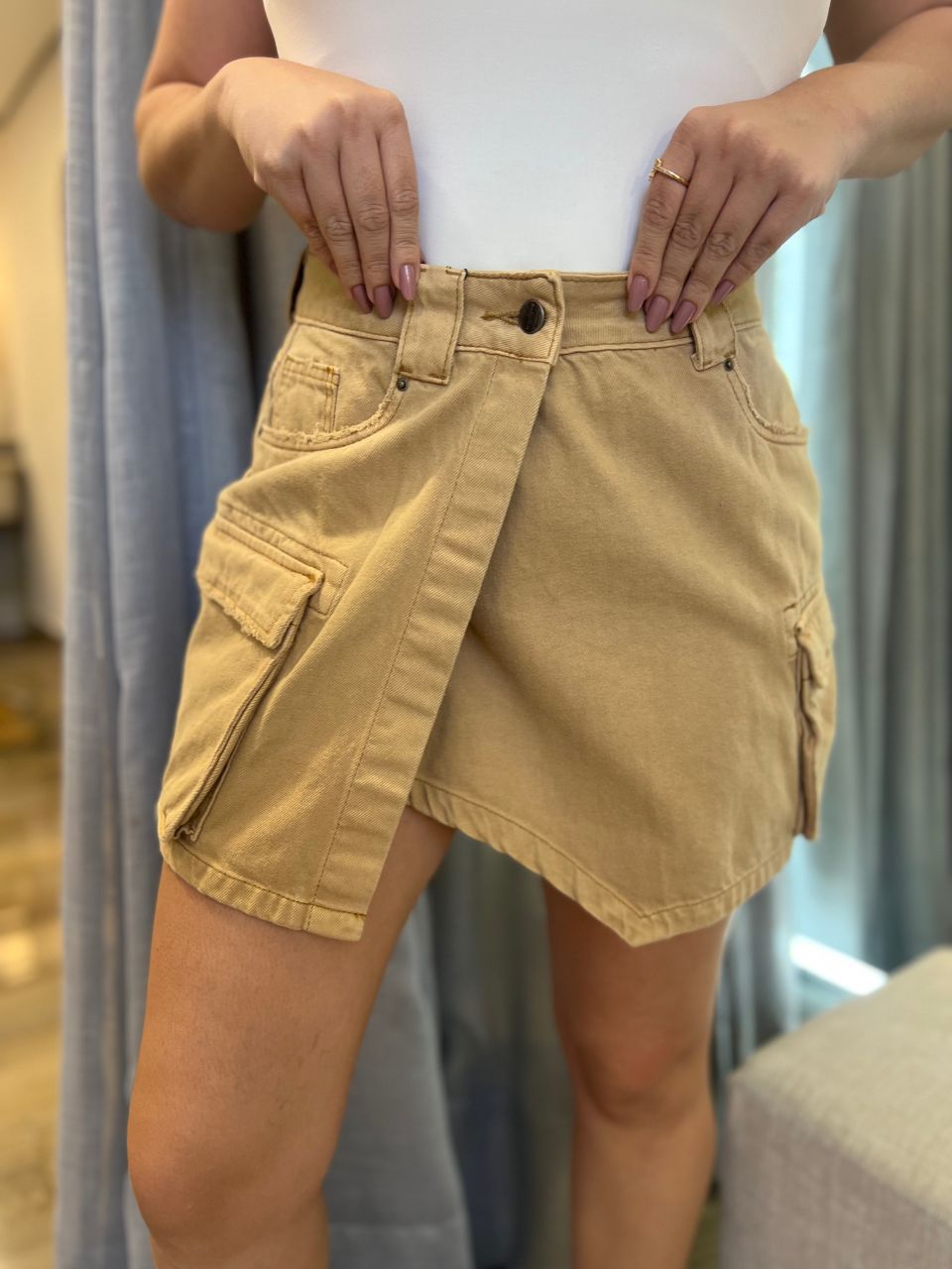 Saia Jeans Cargo Helena Bege - TS Moda Feminina
