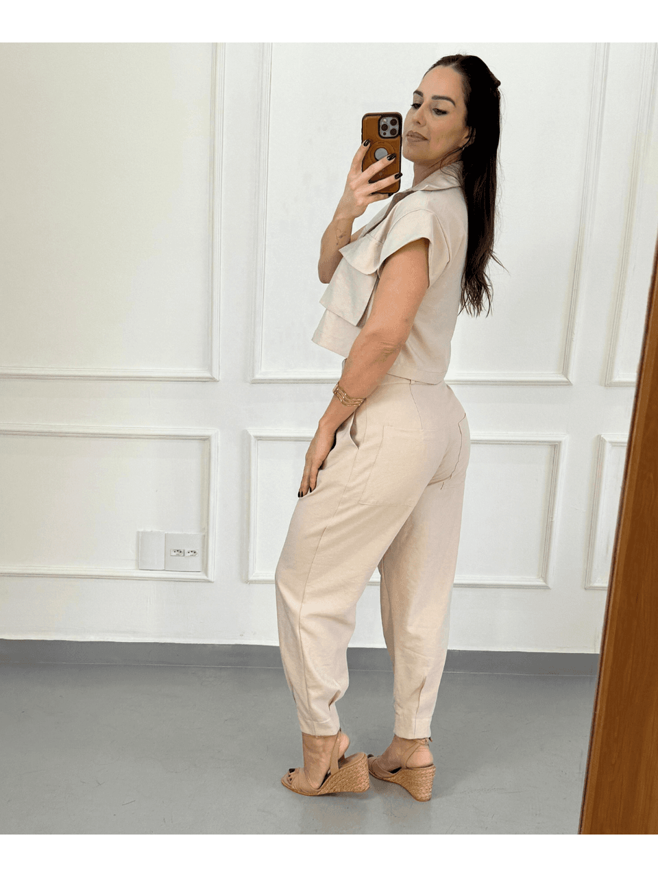 Cropped Cargo Nati Areia
