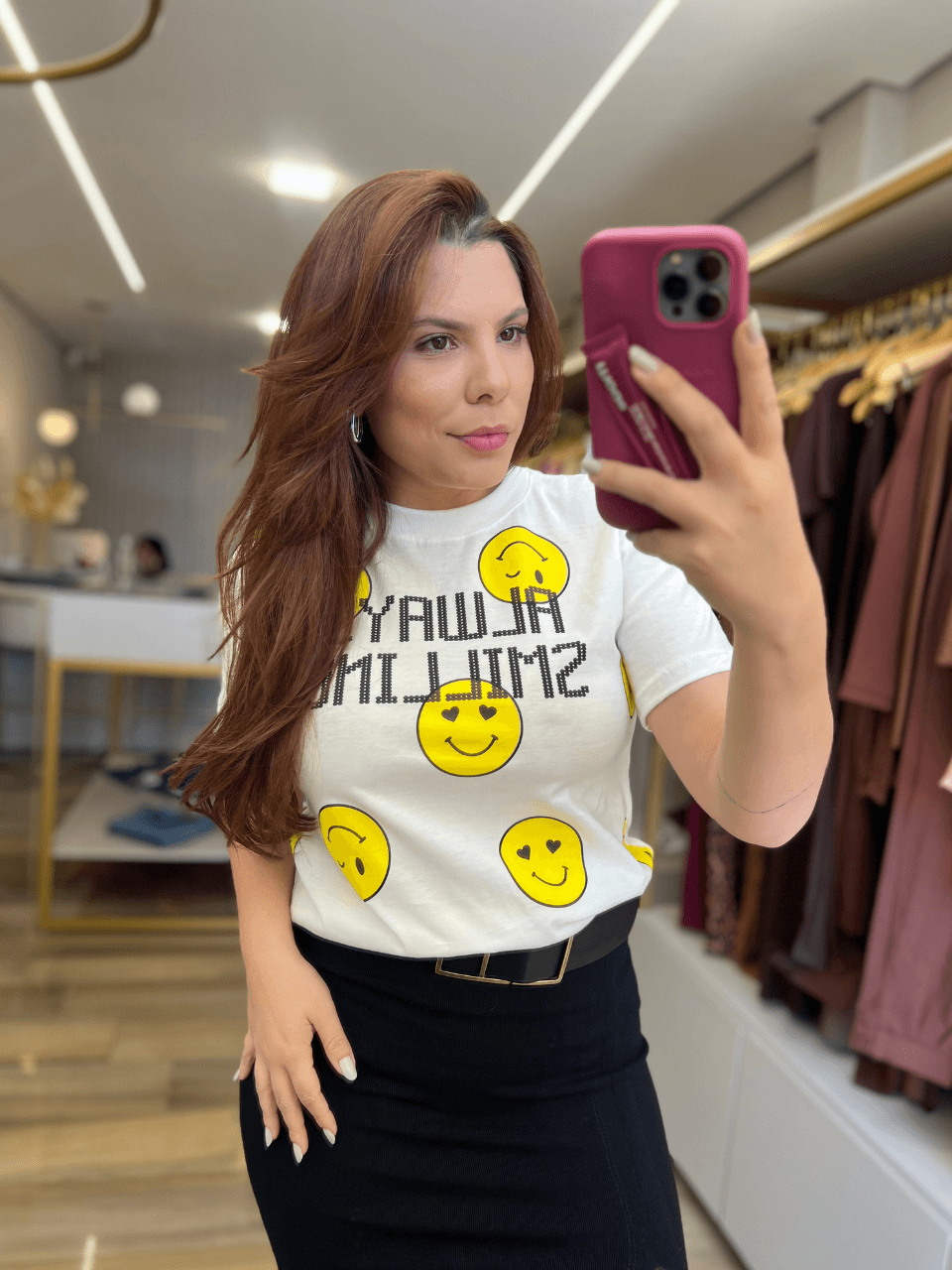 T-Shirt Smilling Off White - TS Moda Feminina