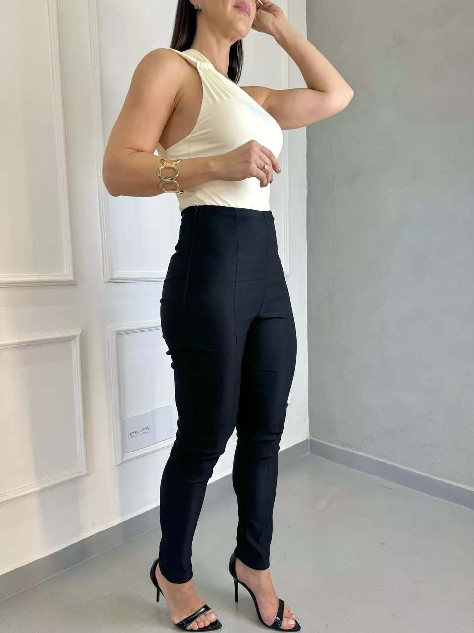 Calça Skinny Alfaiataria Valentina Preta - Arpaia