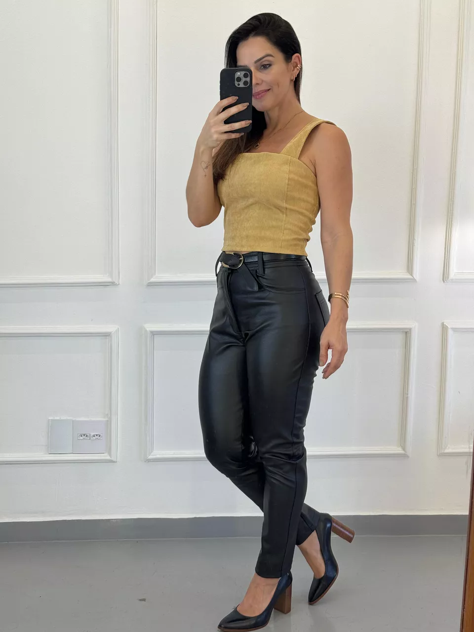 Cropped Cotelê Alemanha Avelã