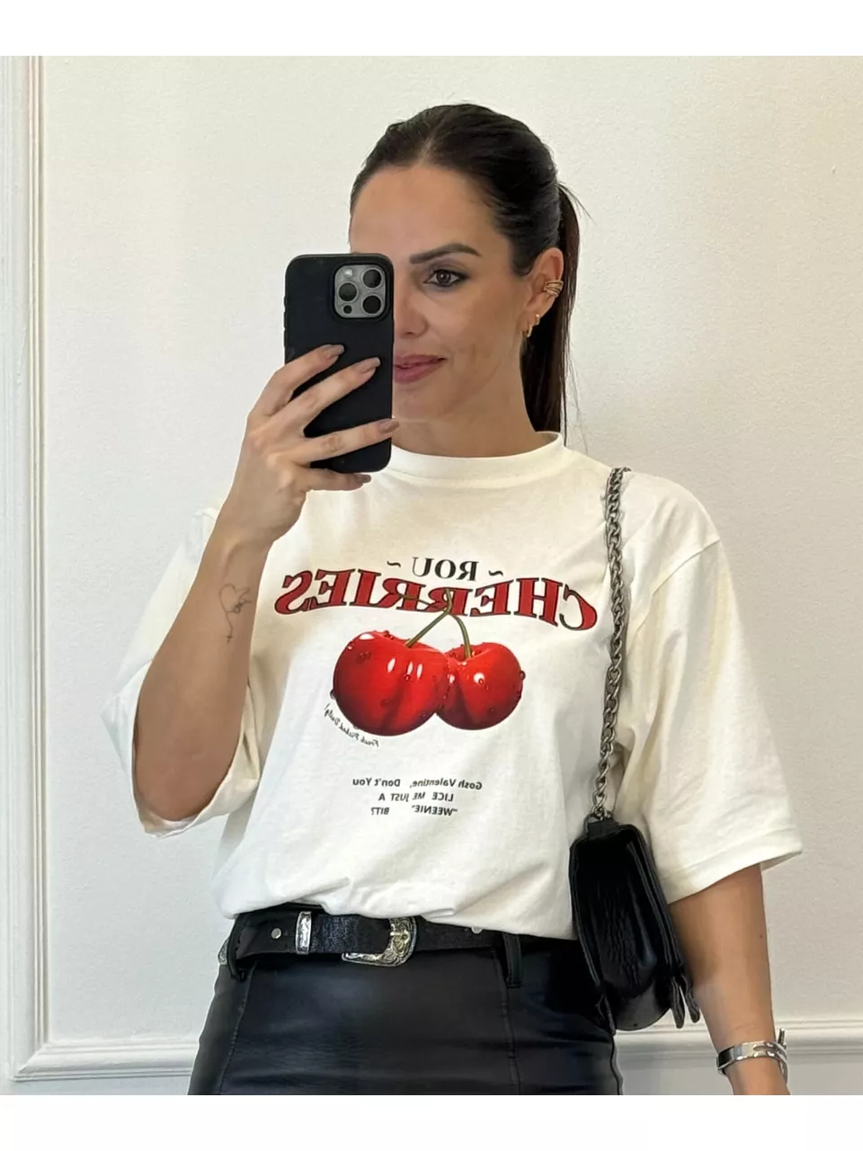 Camiseta Oversize Lana Cherry - Arpaia