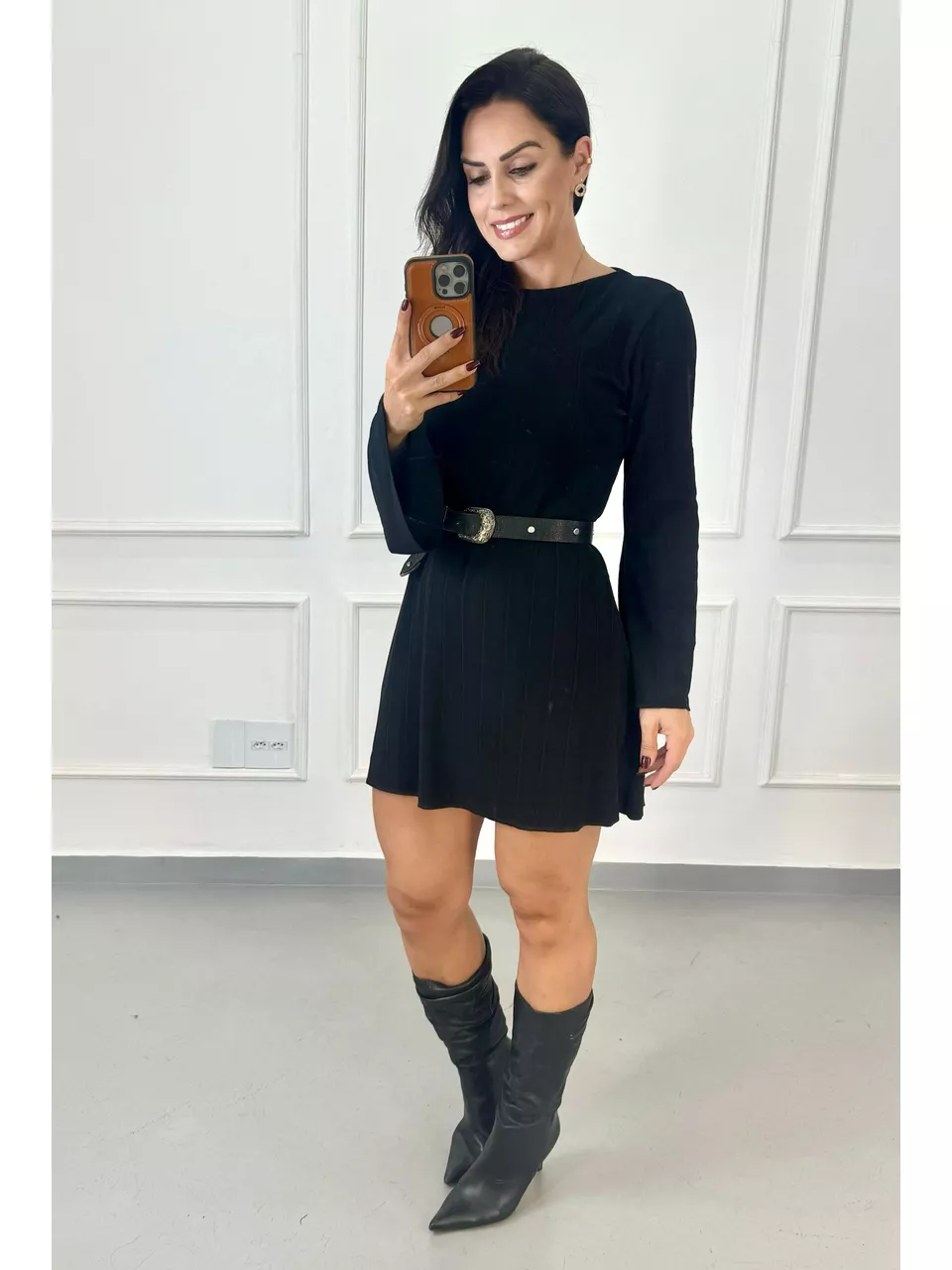 Vestido Manga Longa Flare Evasê Hannah Preto