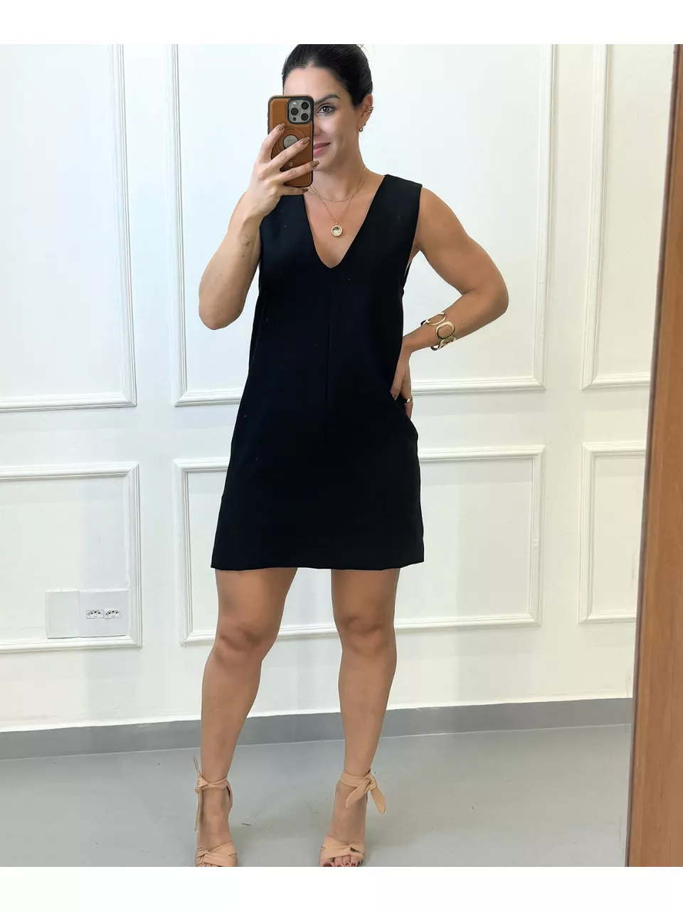 Vestido Evaze Curto Laura Preto