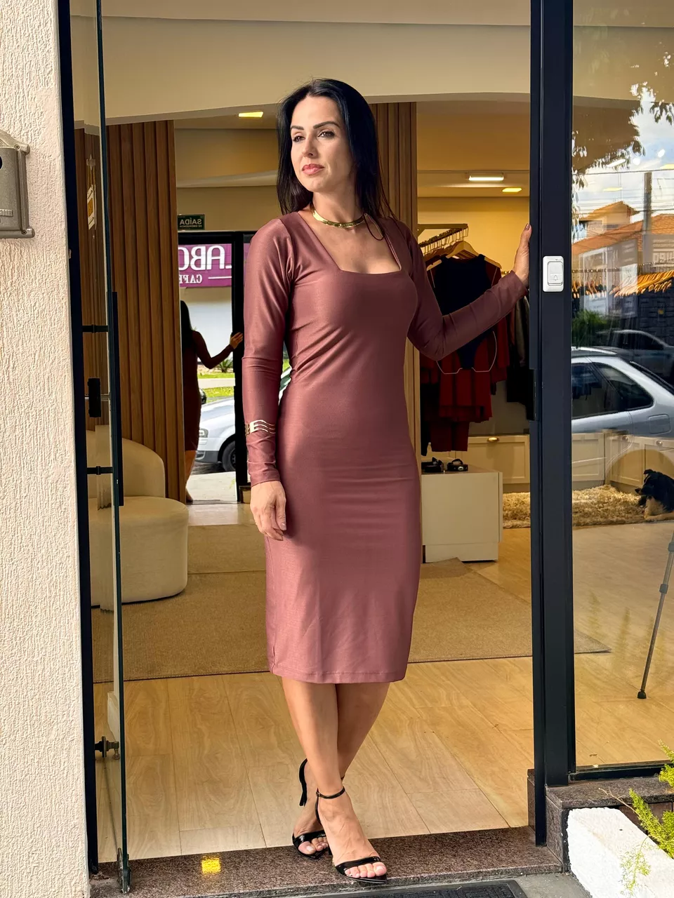 Vestido Midi Manga Longa Yasmin Marrom - Arpaia
