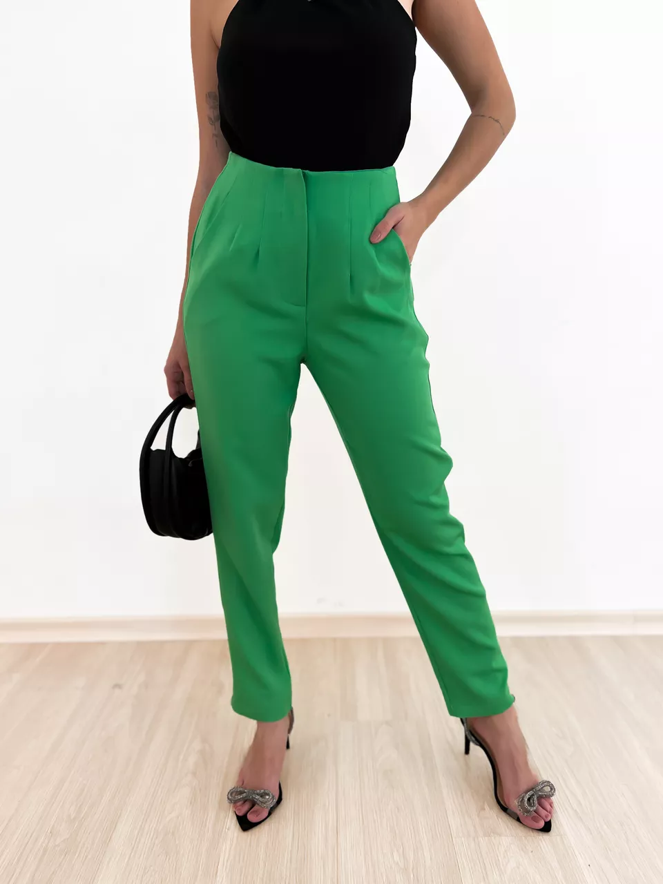 CALÇA TERESA ALFAIATARIA VERDE - 0043120014 - CAROLLA FERRARO