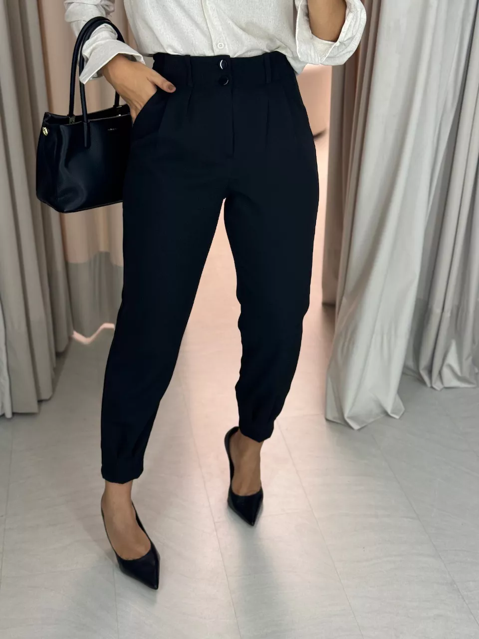 CALÇA SANDRA CENOURA PRETA - 0063900033 - CAROLLA FERRARO