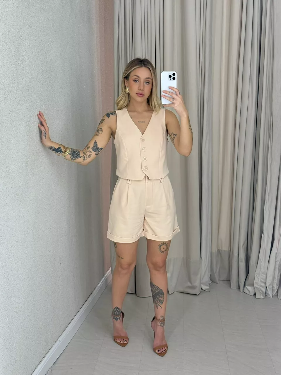 CONJUNTO ANA JÚLIA SHORT AREIA