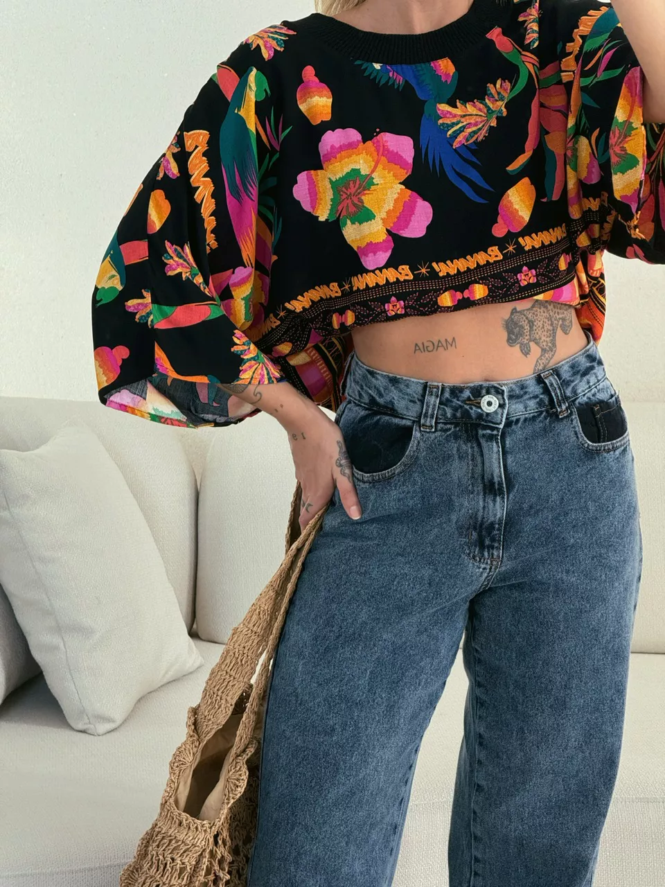 CROPPED FLORA ESTAMPADO PRETO