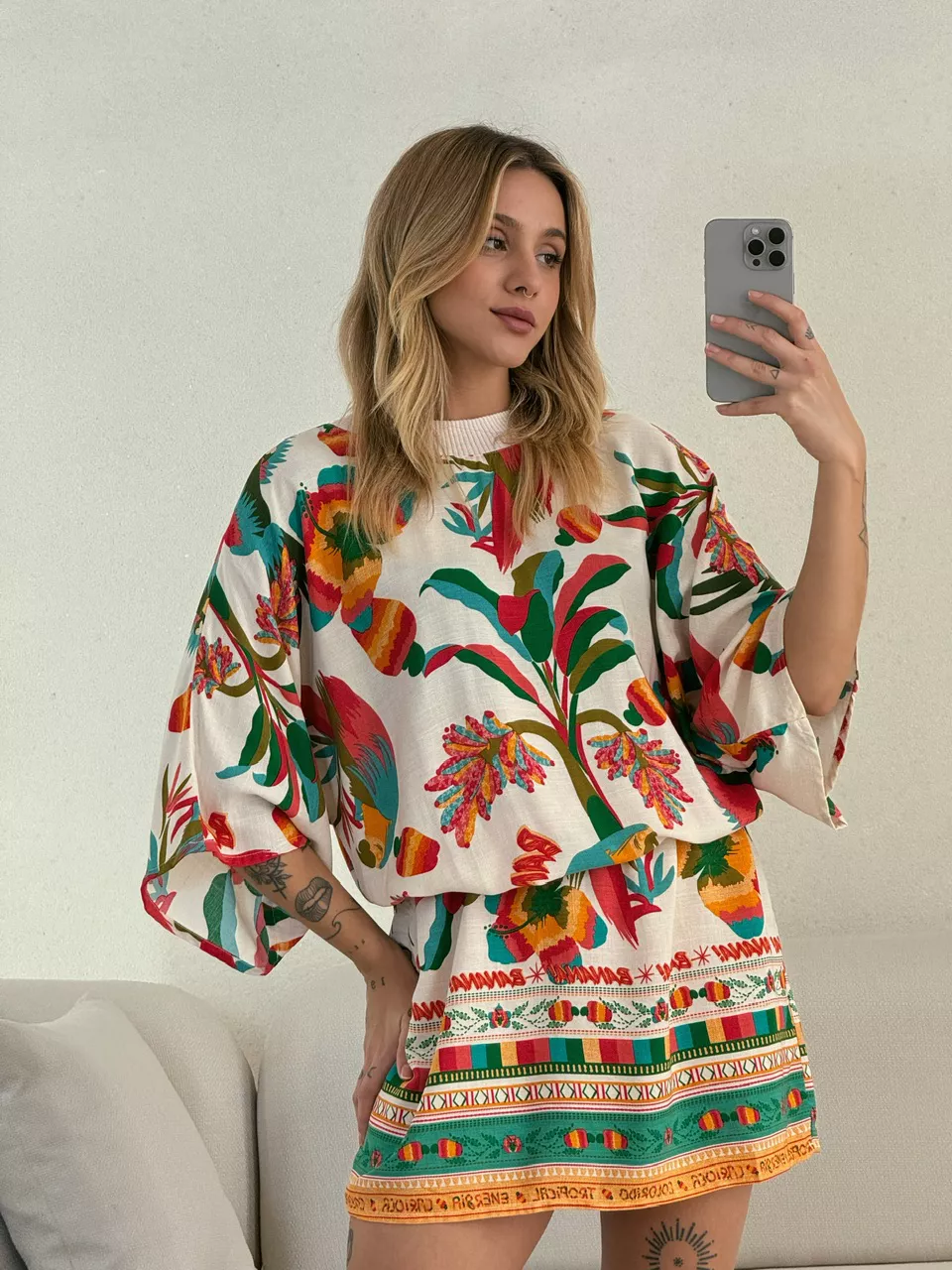 VESTIDO ESTAMPA ARARA OFF