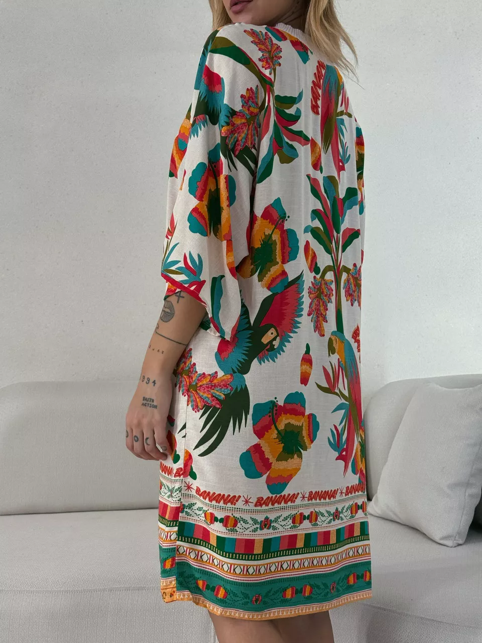 VESTIDO ESTAMPA ARARA OFF