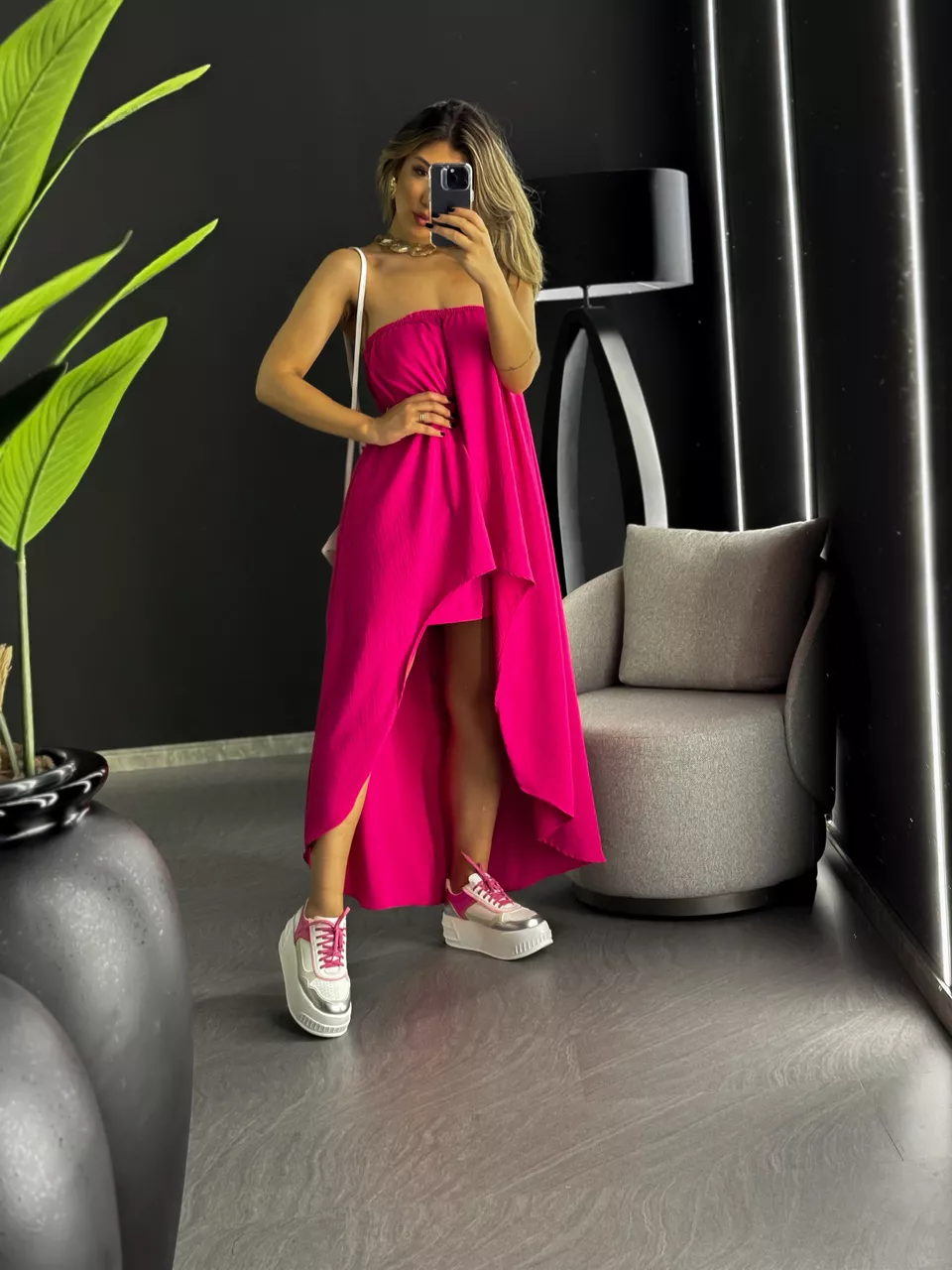 VESTIDO GABI TOMARA QUE CAIA ROSA ESCURO