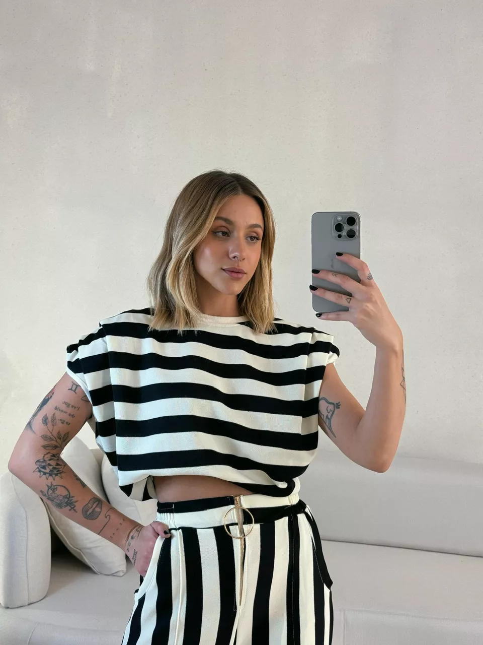 BLUSA LUNA LISTRAS Preta