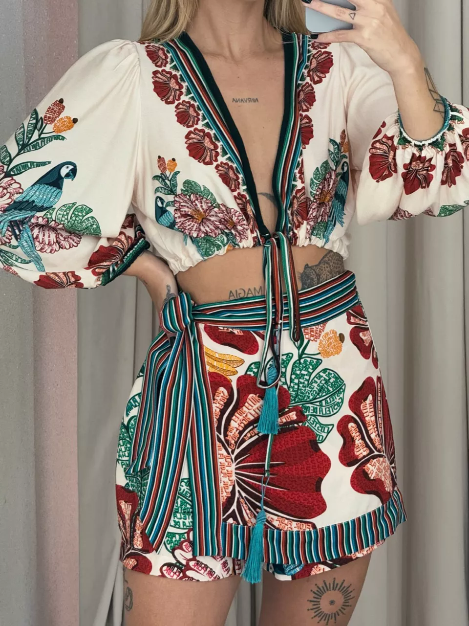 SHORT SAIA LUNA ESTAMPADO AREIA - 0060890110 - CAROLLA FERRARO