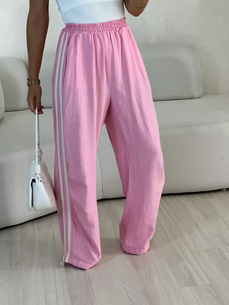 CALÇA VANESSA STREETWEAR BABY PINK - 0057010366 - CAROLLA FERRARO