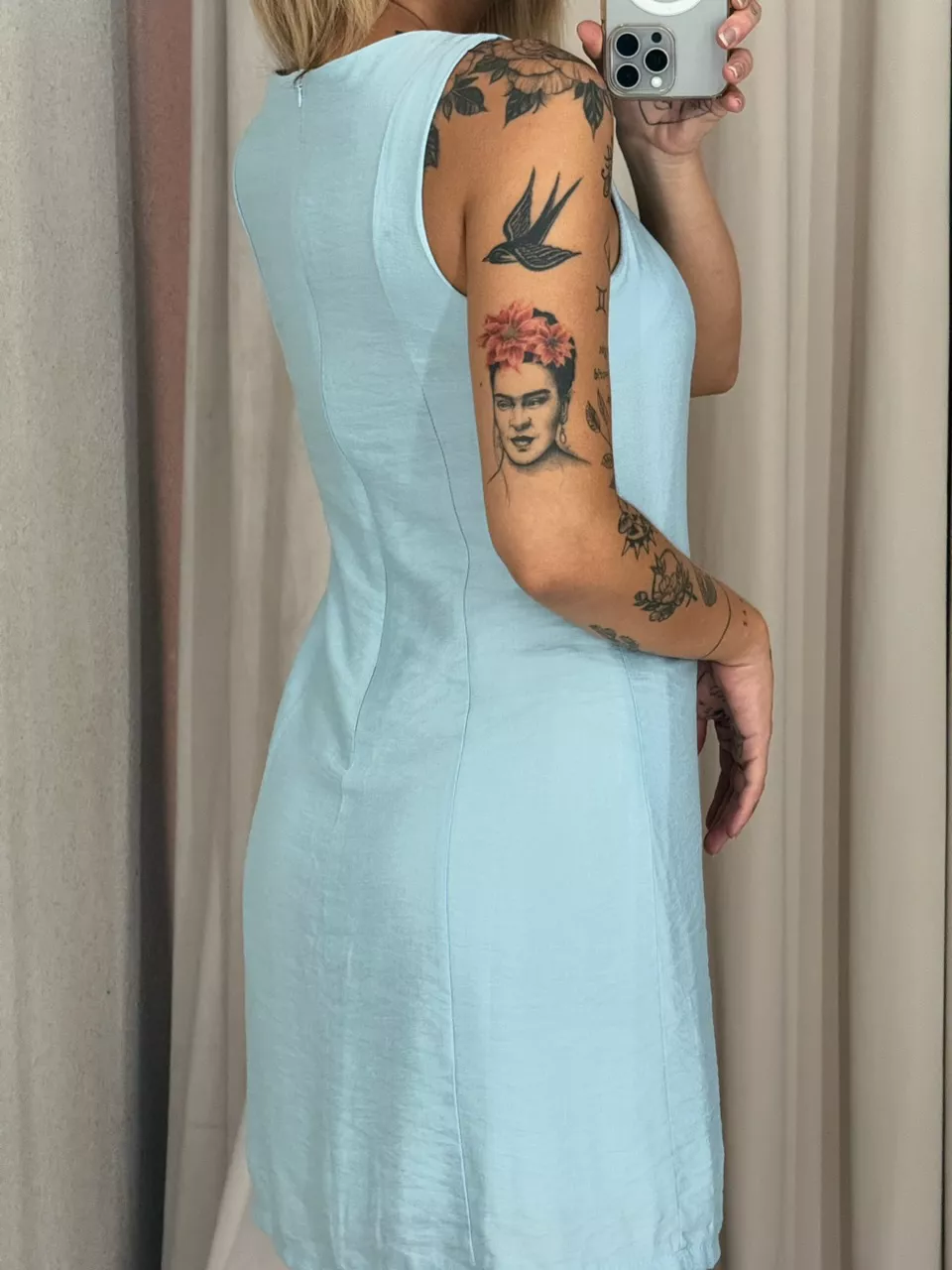 VESTIDO JOANA CURTO AZUL