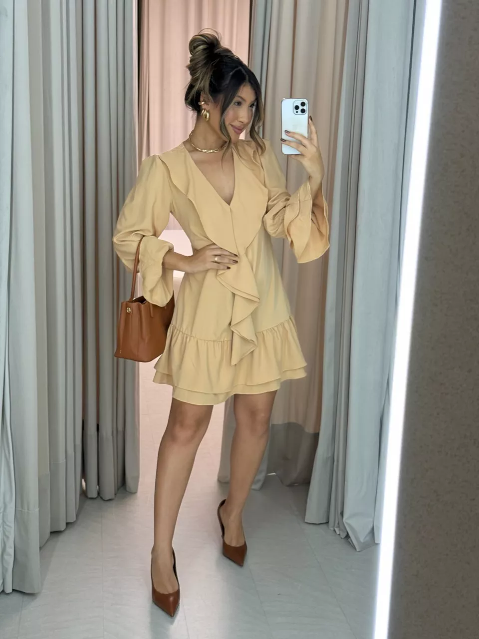 VESTIDO CELIANE BABADOS NUDE - 0063990049 - CAROLLA FERRARO