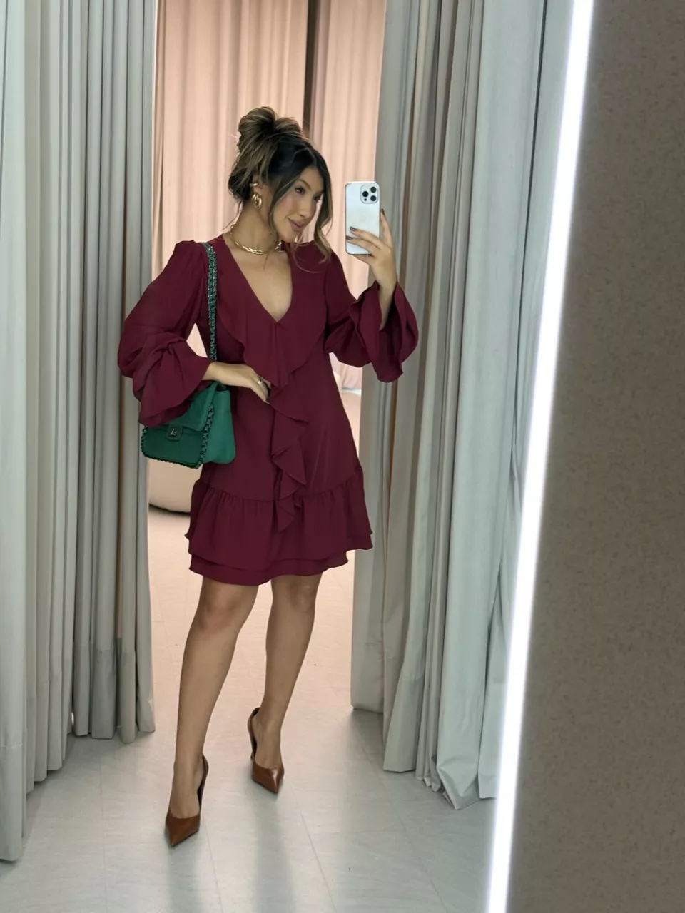 VESTIDO CELIANE BABADOS VINHO - 0063990168 - CAROLLA FERRARO