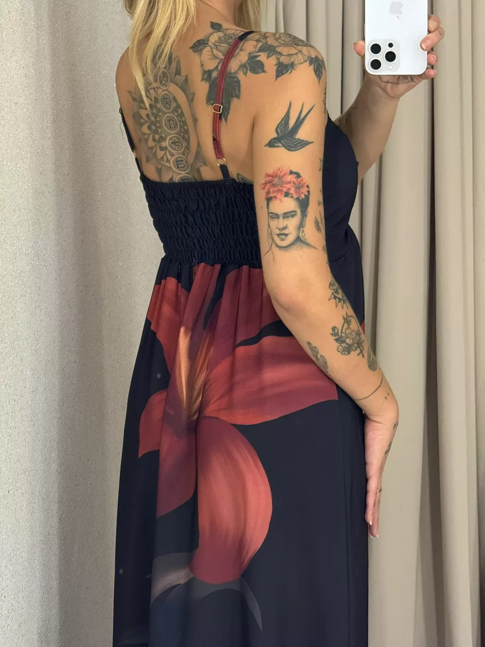 VESTIDO NÍDIA FLOR PRETO