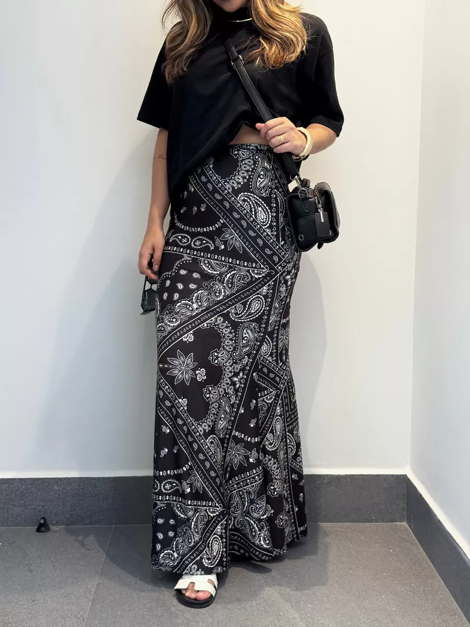 SAIA CELINE ESTAMPADA PRETA - 0065330033 - CAROLLA FERRARO