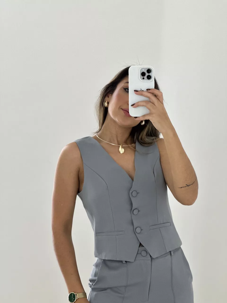 CONJUNTO COLETE COM CALÇA CINZA