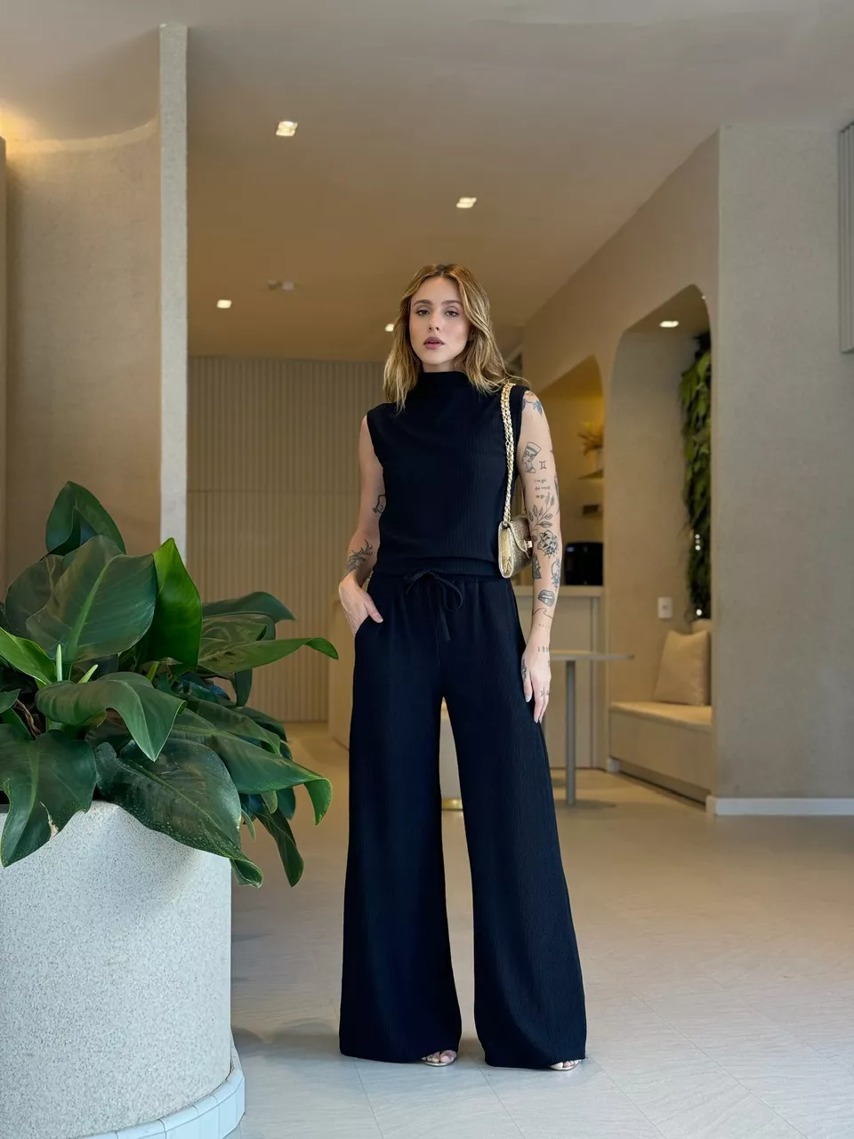 CONJUNTO VALÉRIA ANARRUGA PRETO - 0051880032 - CAROLLA FERRARO