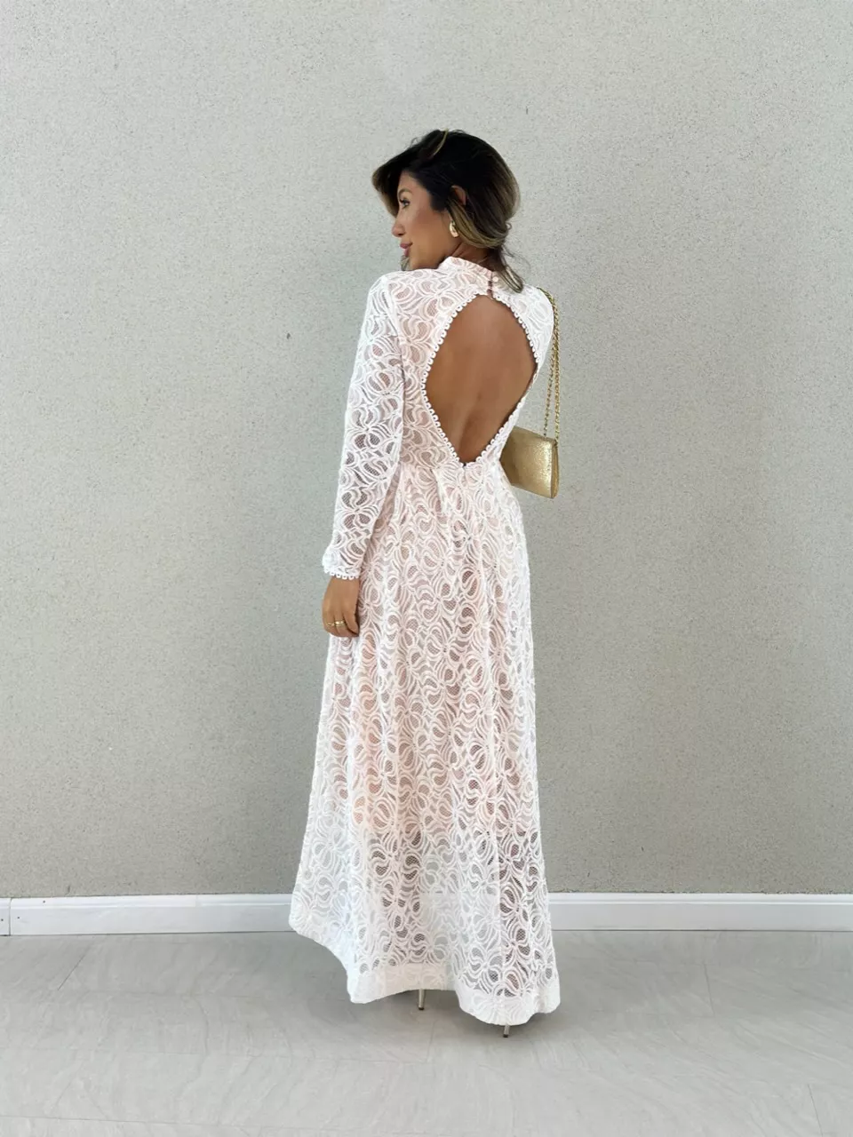 VESTIDO MANGA RENDA OFF/ NUDE