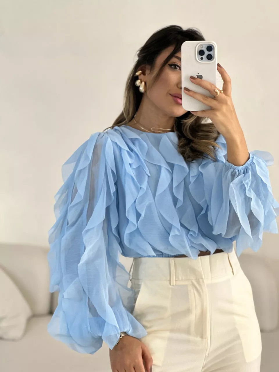 BLUSA FLÁVIA BABADO VERTICAL BABY BLUE - 005505036... - CAROLLA FERRARO