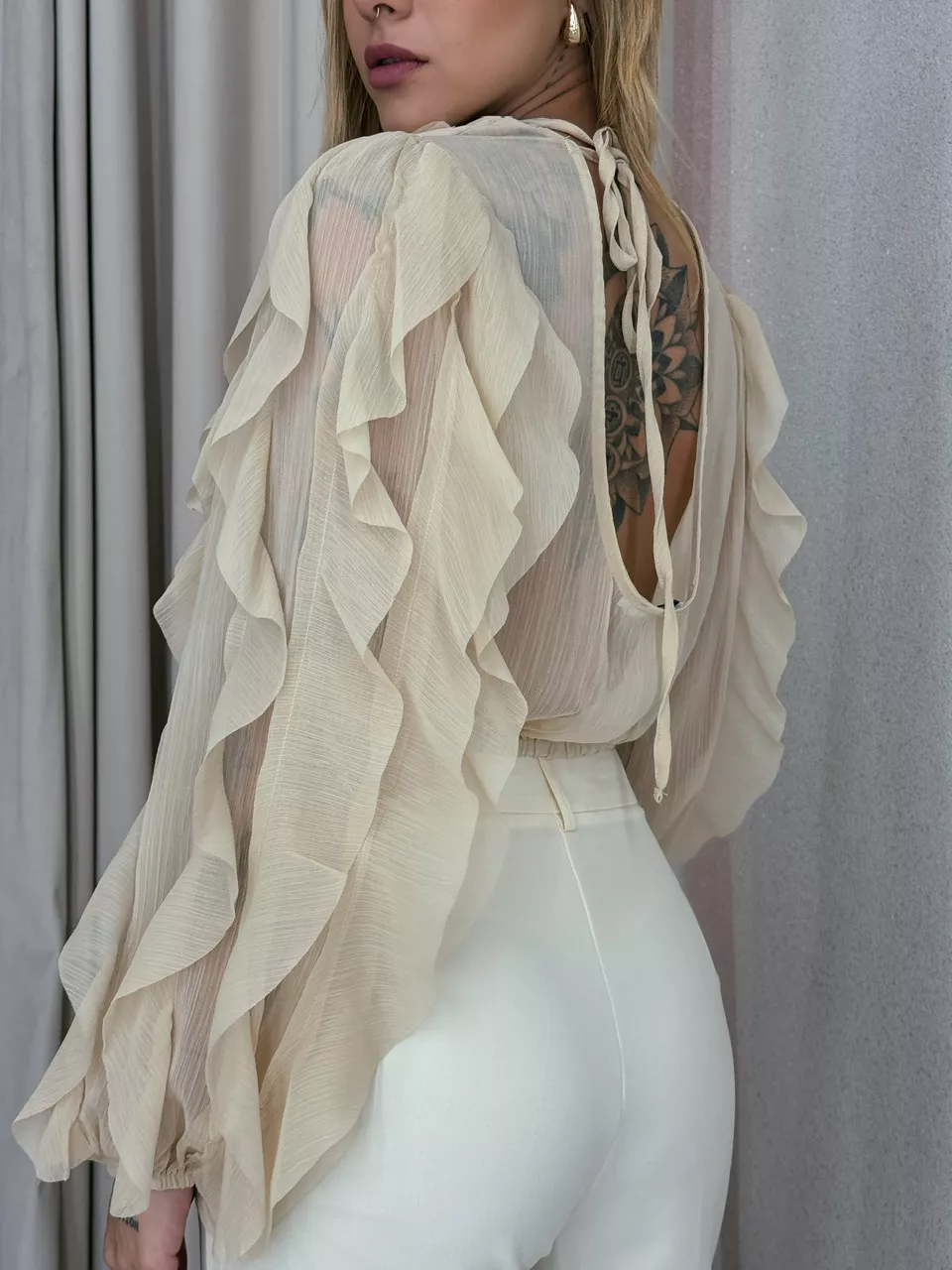 BLUSA FLÁVIA BABADO VERTICAL Nude