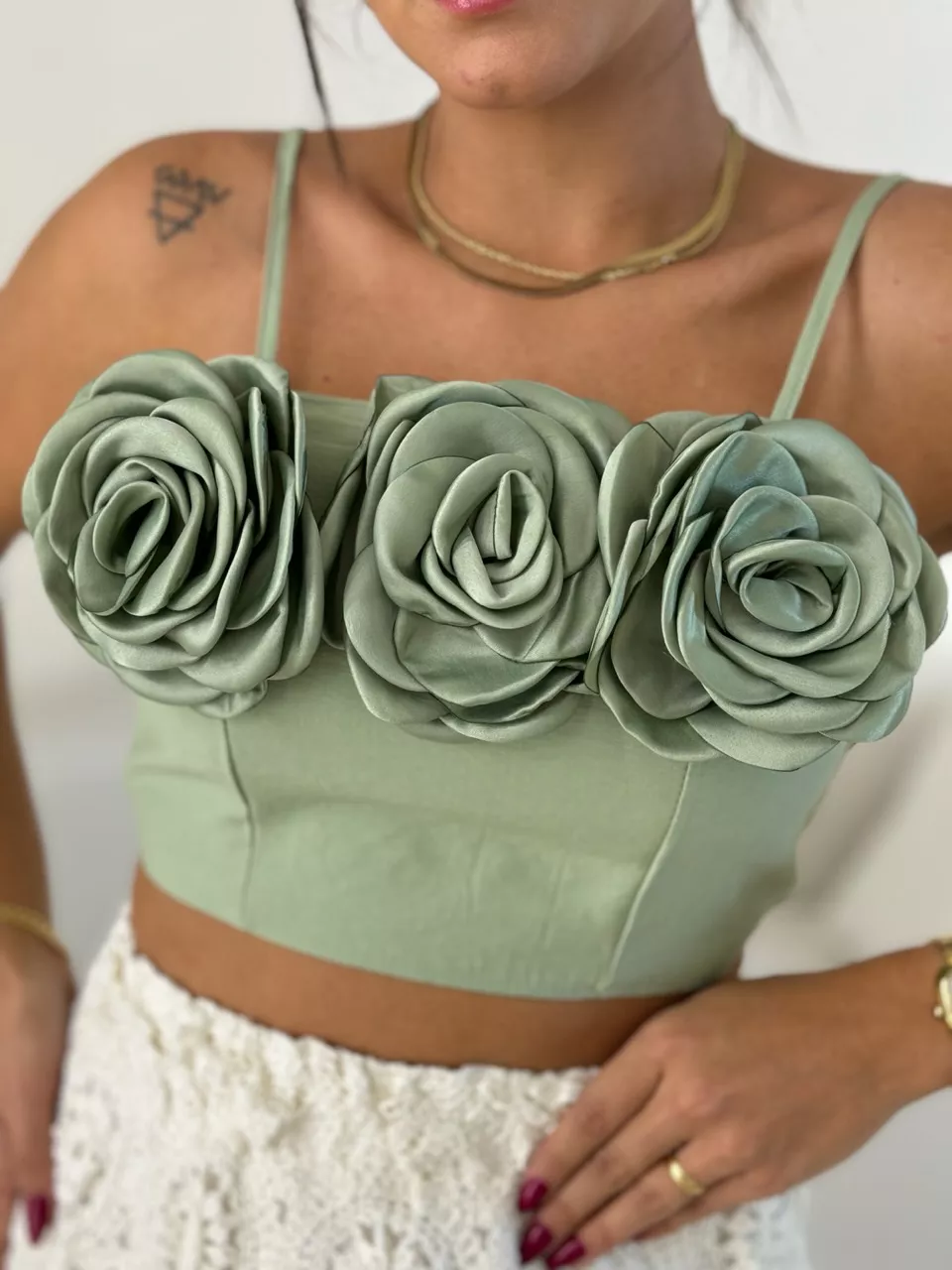 CROPPED MEL FLORES VERDE