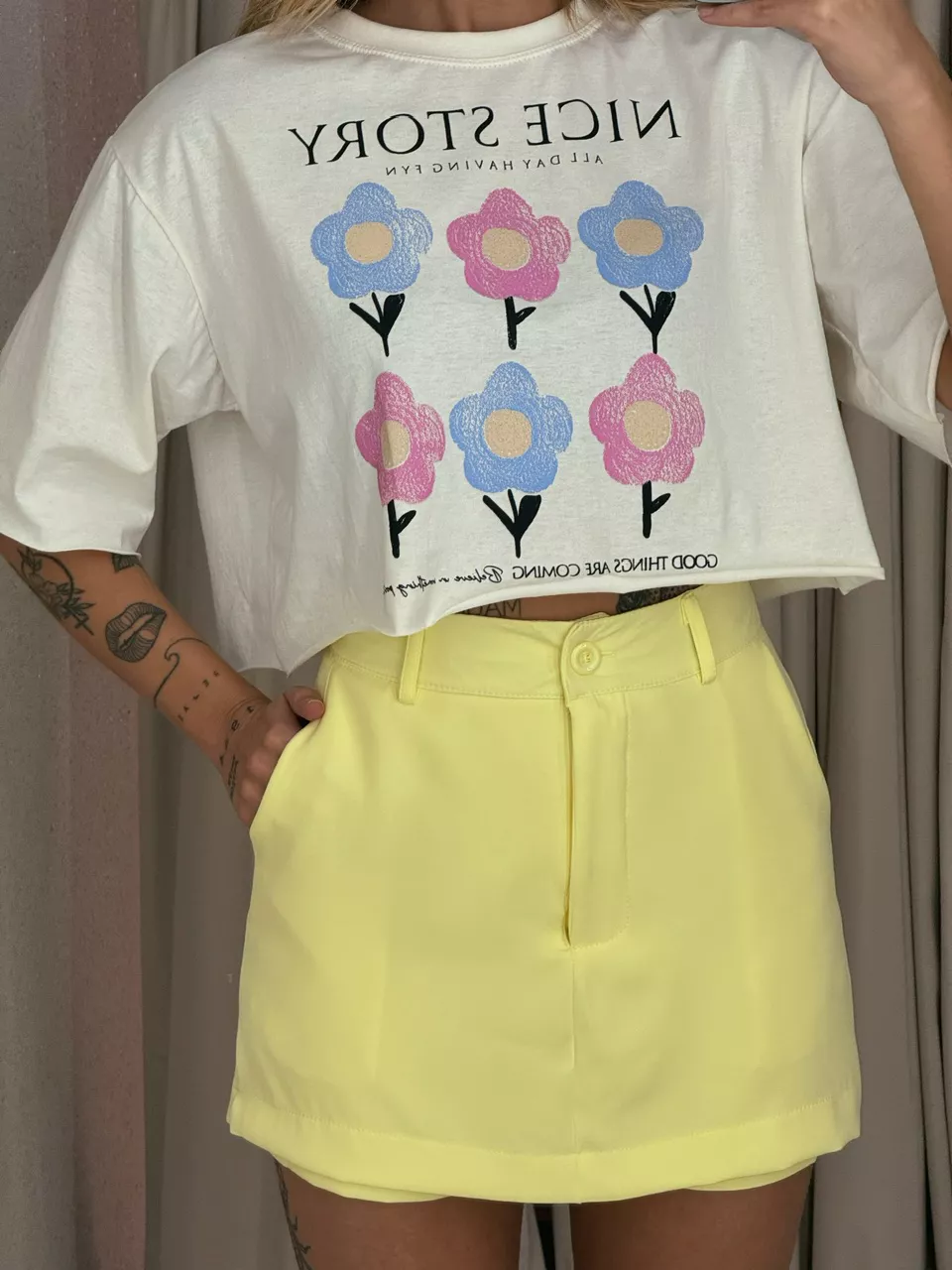 SHORT SAIA MAÍSA CURTO AMARELO