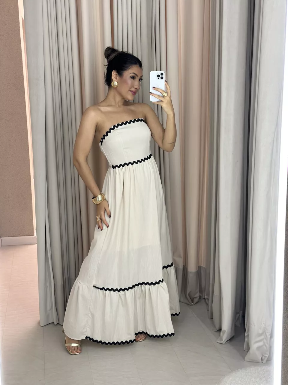 VESTIDO CÉLIA LONGUETE AREIA - 0058300110 - CAROLLA FERRARO